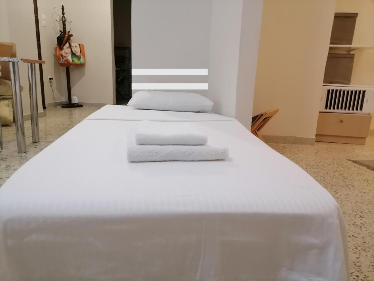 Filopappou Decent Apartment 雅典 外观 照片