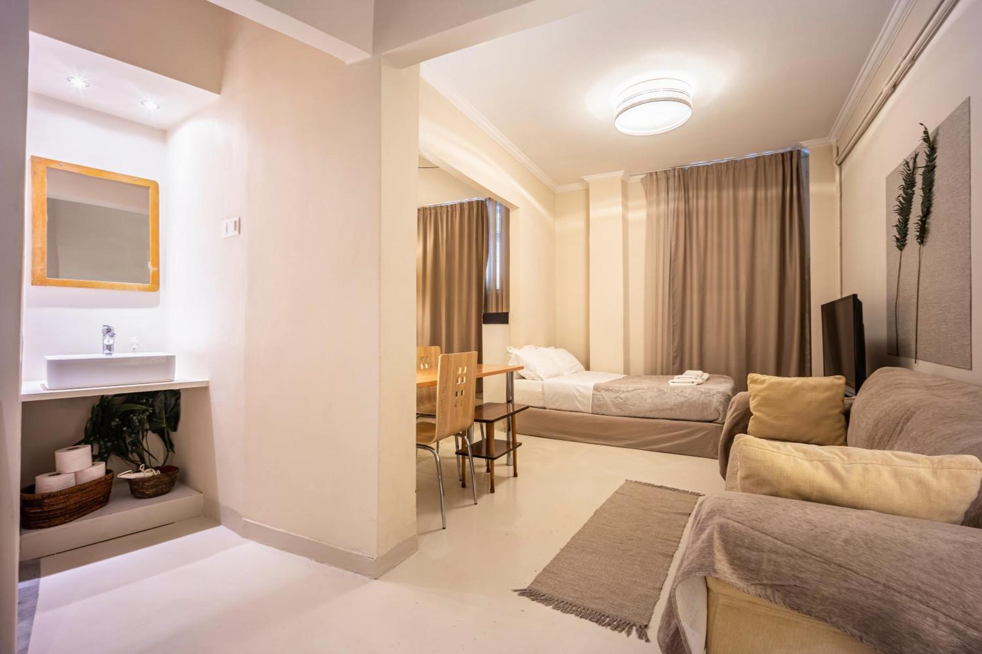Filopappou Decent Apartment 雅典 外观 照片
