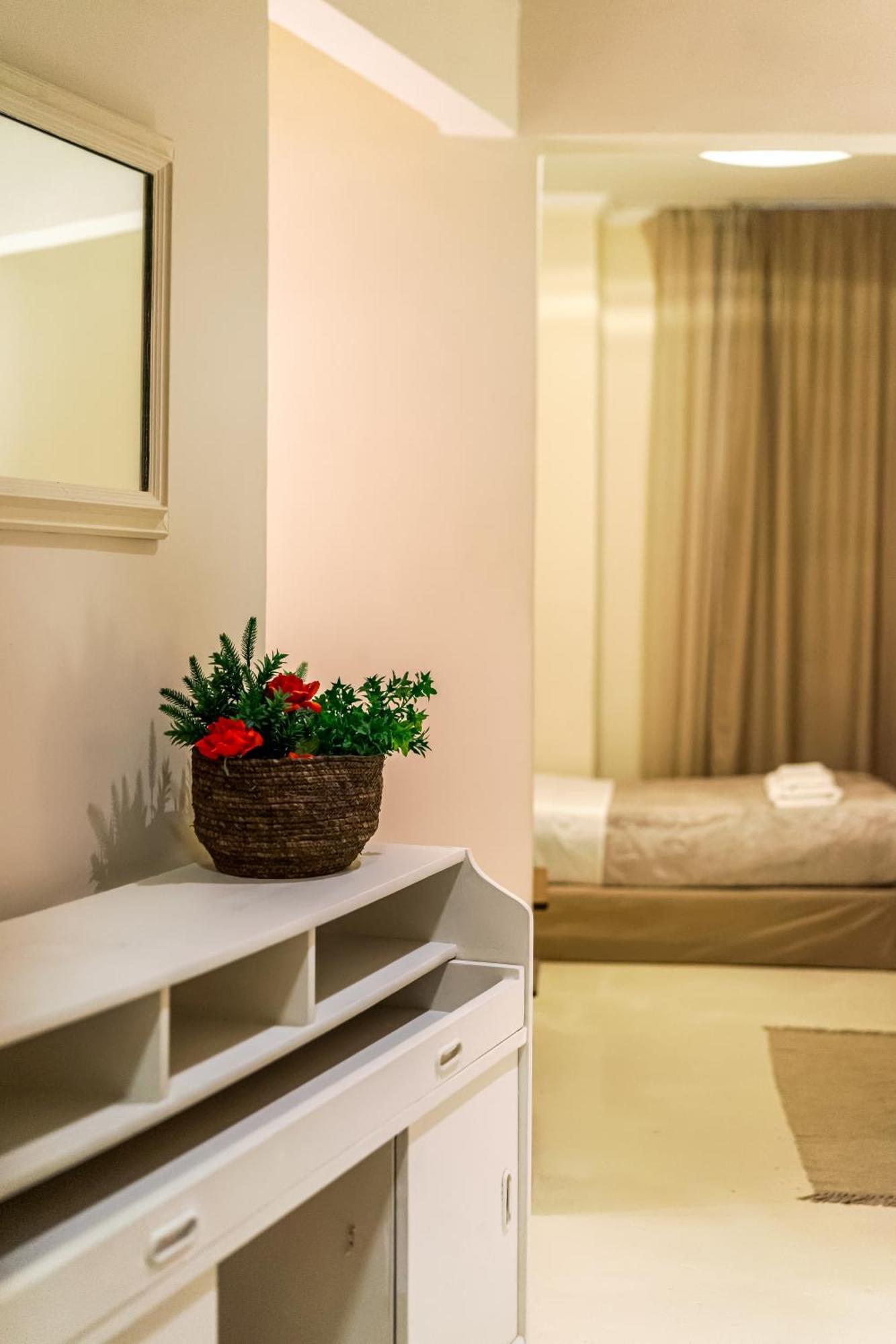 Filopappou Decent Apartment 雅典 外观 照片
